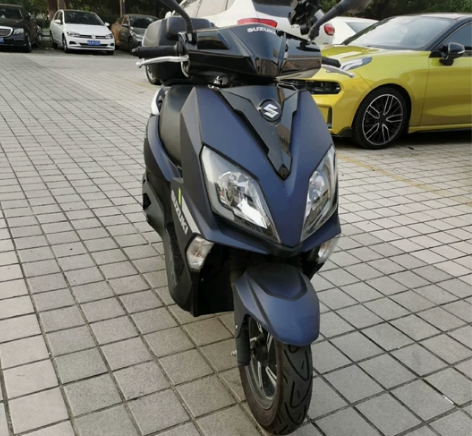 铃木UY125踏板摩托车 还没入户，一丝划...