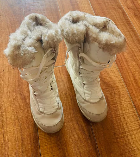 迪卡侬旗舰店购买的儿童加厚雪地靴男女童棉鞋...