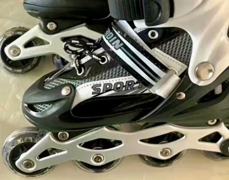 工厂面临倒闭，不开了，还有一批溜冰鞋，成本...