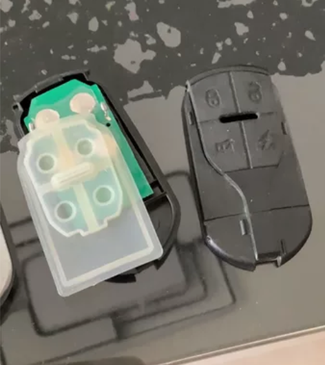 适用爱玛雅迪电动车钥匙包保护小鬼王台铃小刀...