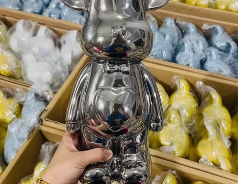 亏本售全新！无瑕疵28厘米高 网红暴力熊摆...