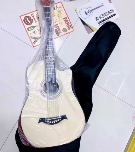 急出【1600买的一次没用】单板吉他，全新...