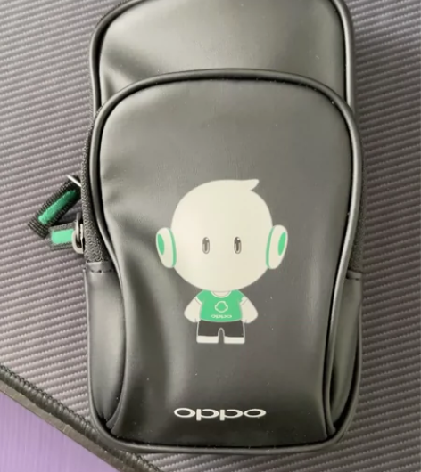 跑步手臂包，闲置，给钱就出，包邮 感兴趣的...