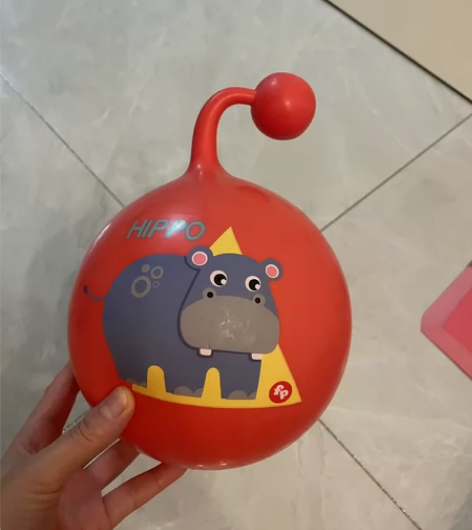 费雪宝宝手拍球，小宝宝玩的，新旧如图，便宜...