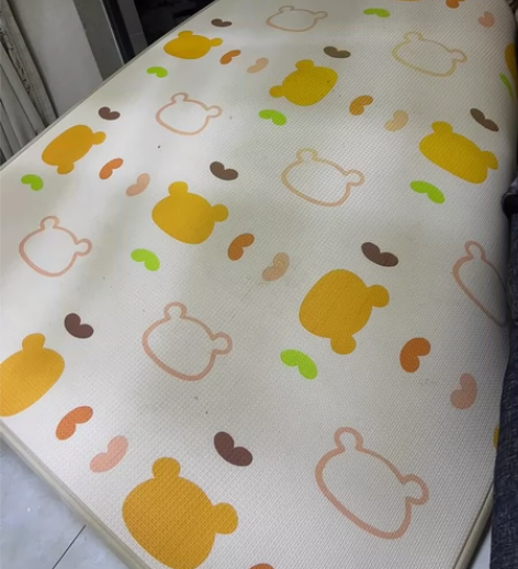 澳乐的爬行垫 无毒安全可咬的垫子哦～ 尺寸...