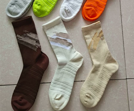 20元三双包邮 微瑕疵 有志者UZIS运动...