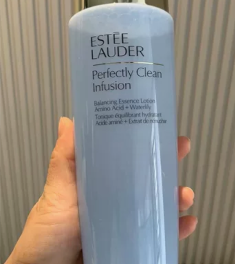 雅诗兰黛新款蓝水比老款添加更多氨基酸，正品...