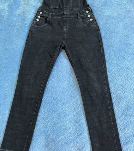 背带女牛仔裤L号，上身非常洋气，好搭衣服，...