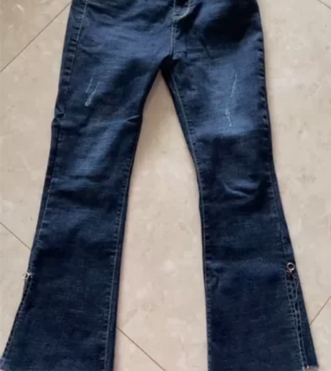 全新低价女款牛仔喇叭裤 质量超好 原价55...