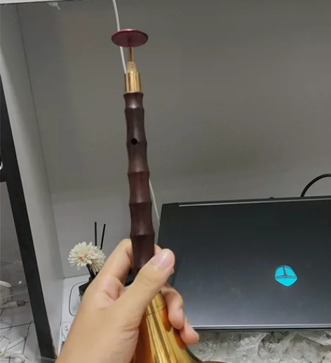 出手新红木d调唢呐，刚做了1年多，大学生专...