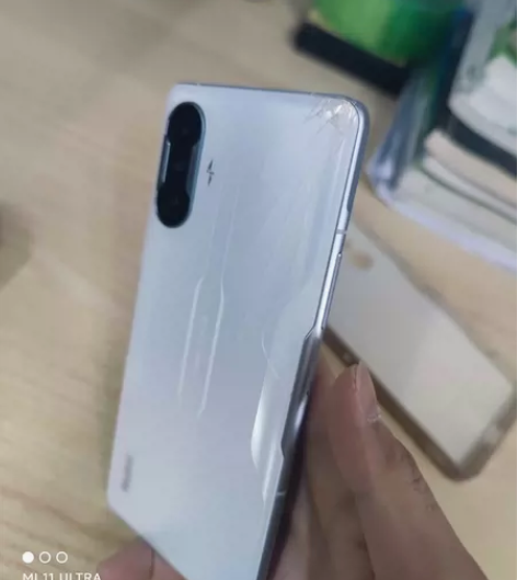 红米k40游戏增强版，自己用的备用机，没有...