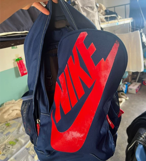 自用nike背包，容量大，可放下一颗篮球 ...