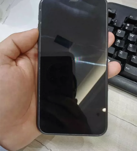 女士一手带发票国行苹果iPhone11 1...