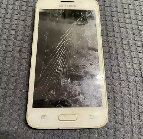 三星手机,开不了机,便宜出了,看好下单,售...