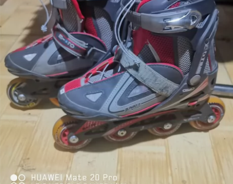 旱冰鞋  3740号 单排4轮  轮子：7...