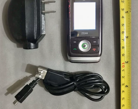 中兴F280滑盖电信CDMA老人古董2G手...