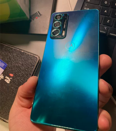 摩托罗拉edge轻奢版，11g256g，全...