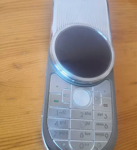 MOTOROLA R1 摩托罗拉R1 摩托...