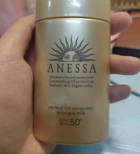 安耐晒安热沙防晒霜60ml 只用过几次 还...