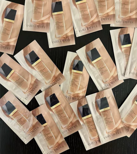 干皮亲妈！雅诗兰黛新沁水粉底液小样试用装6...