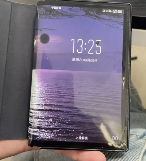 柔宇一代,瑕疵机不影响使用,功能都正常,可...