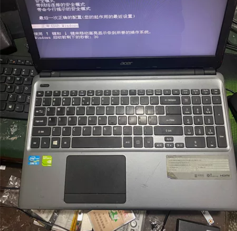 宏基笔记本 E1-570g   处理器i5...