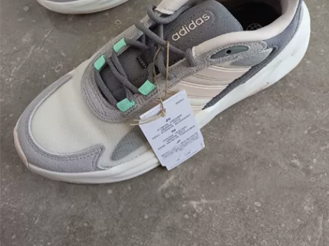 全新adidas阿迪达斯女子休闲跑步运动鞋...