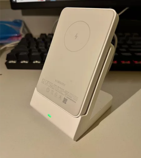 小米无线充 99新 朋友送的用了一个月不到...