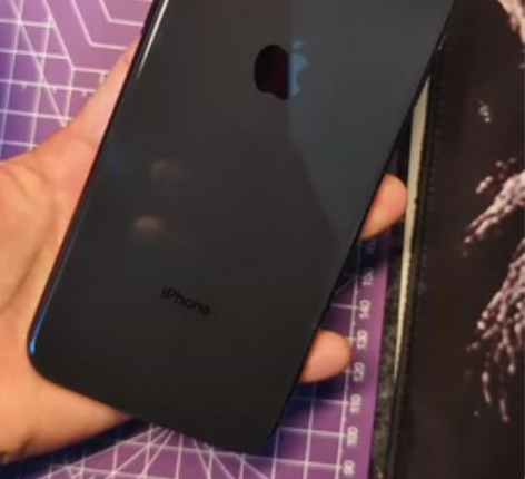 iphoneXr苹果Xr 美版有锁，送卡贴...