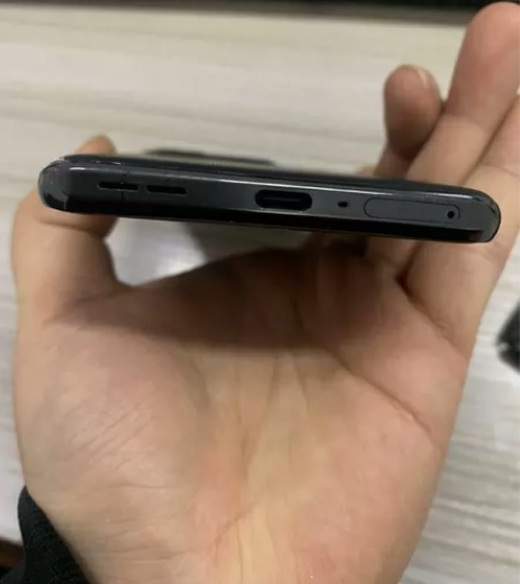 自用一加ace pro，屏幕一直贴膜，屏幕...