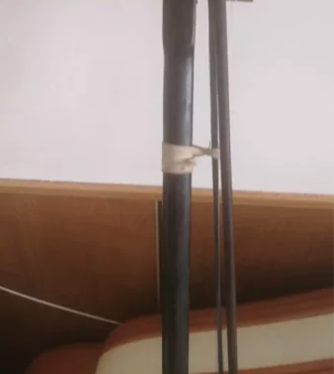 老二胡能使用，品相如图，售出不退不换，不议...