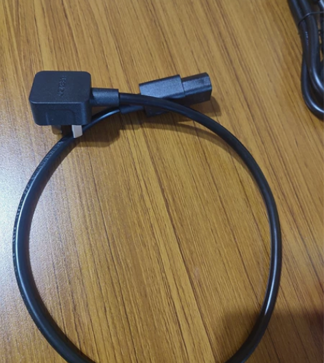 电脑电源线，新旧如图，不包邮，售出后不退不...