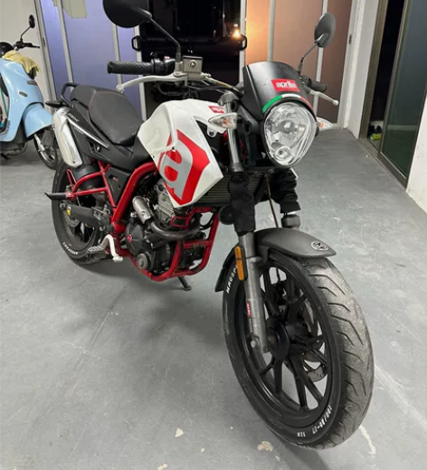 阿普利亚咖啡125有牌有户 车况完美 细节...