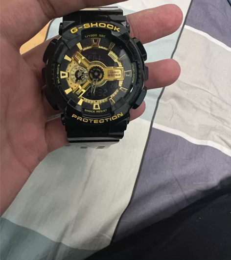 卡西欧手表黑金的，全新未使用 想要的可以找...