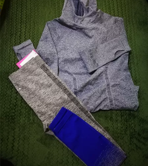 全新瑜伽服，裤长96公分，衣长70公分，胸...