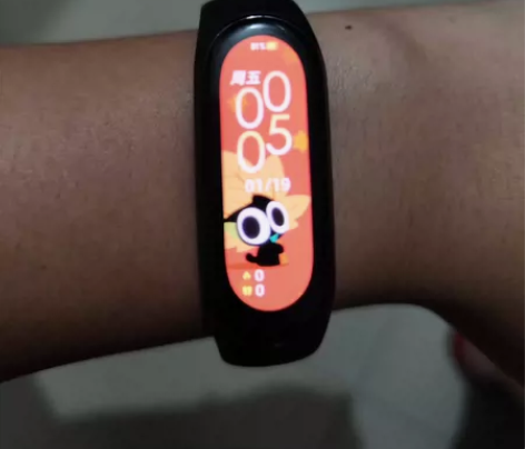 小米手机6，基本心率测试还是很不错的，适合...