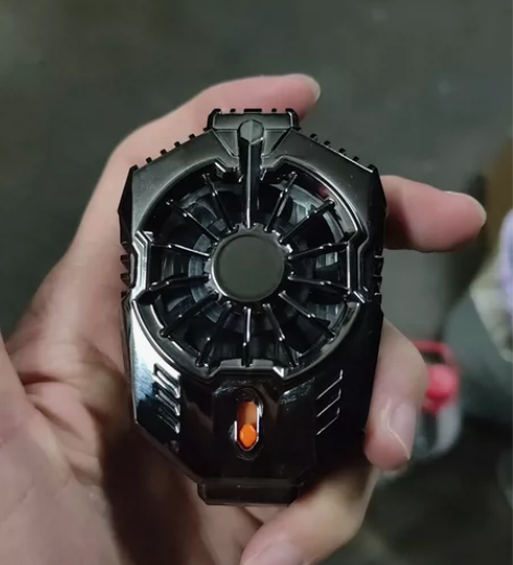 X20手机变档半导体散热器，散热效果很不错...