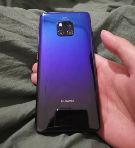 ?华为mate20pro，UD指纹解锁，8...