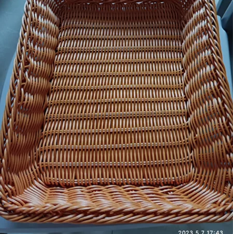 【8.9元包邮】塑料藤编织篮超市陈列水果篮...