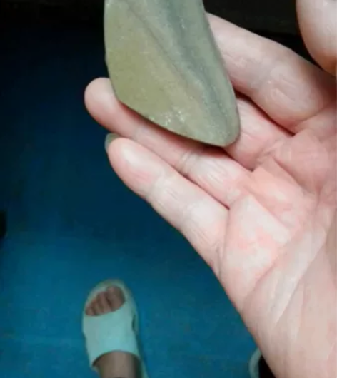 石器时代细石镰残件,非常漂亮,很不错的一件...