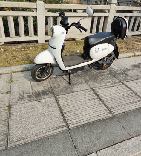 台铃电动车，大品牌值得信赖，超威电池48伏...