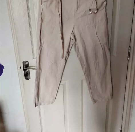 Zll旗下品牌，米白纯棉九分裤，M码，腰围...