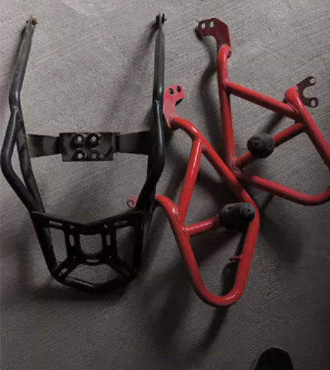 转让一套小迅龙的货架和护杠，打包卖，没有用...