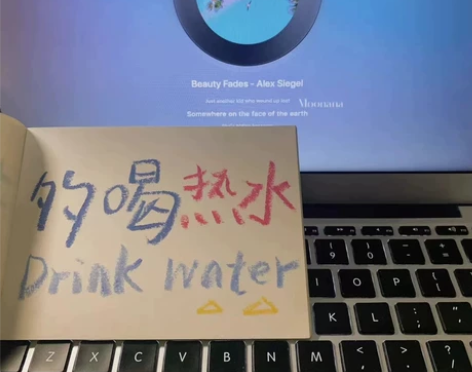 出我们的美人崩溃了“娃娃”特签 （★＞U＜...