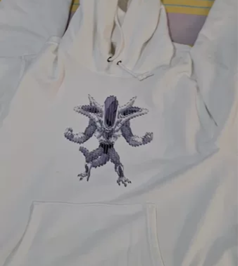 男士卫衣,优衣库,龙珠联名。尺码L,胸围1...