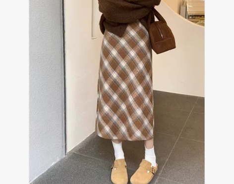 梨形身材格子半身裙女秋冬季新款高腰大码胖妹...