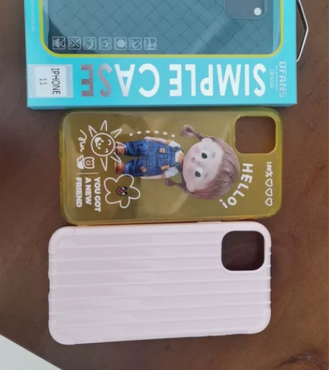 iPhone11手机壳三个，一个全新未拆包...