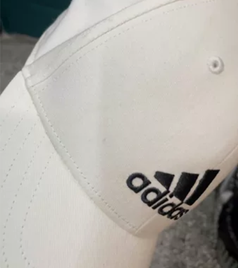 出个阿迪的帽子 正品 没办法证明，线下旗舰...