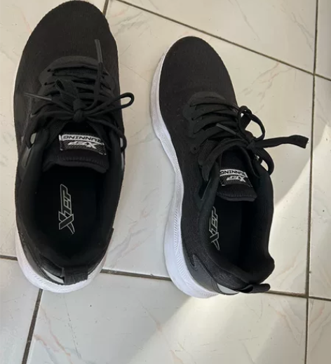 特步男士几乎全新 感兴趣的话点“我想要”和...