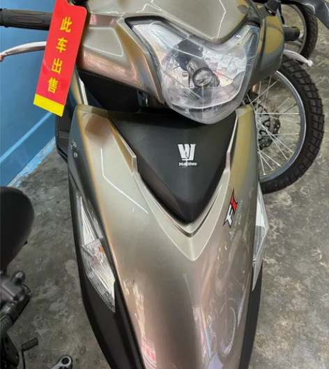 豪爵铃木踏板摩托车VF100 21年一手，...